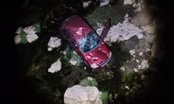 Kastamonu'da çaya uçan otomobilde can pazarı