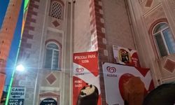Cami çevresindeki tartışmalı reklamlara Tosya Müftülüğünden yanıt