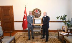 İkinci İstiklâl Madalyası’nı belgeleyen Gül’e teşekkür