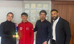 Milletvekili Ekmekci'den şampiyon sporcuya tebrik