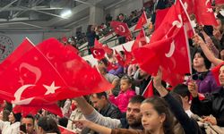 Kastamonu’da Cumhuriyet Bayramı coşkusu salona taşındı