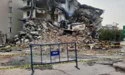 Cide'de Emniyet Müdürlüğü binası yıkıldı