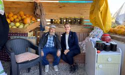 “Cumhurbaşkanımıza götürürsün” dedi, kavunlarını emanet etti