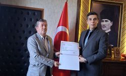 İhsangazi’de muhtara anlamlı teşekkür belgesi