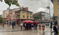 İhsangazi'de yağmura rağmen Cumhuriyet coşkusu