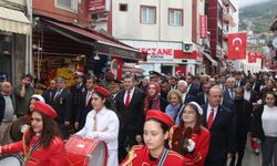 İnebolu'da Cumhuriyet Bayramı için kortej düzenlendi