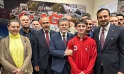 Şampiyon, Kastamonulu bakan ve il başkanıyla buluştu