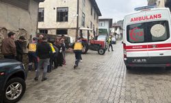 Tosya'da otomobil ile traktör çarpıştı: 1 yaralı
