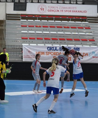 Futsalın yıldızları Kastamonu’da sahne aldı