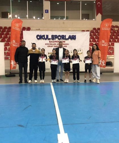 Cideli Badmintoncular Amasya'da birinci oldu