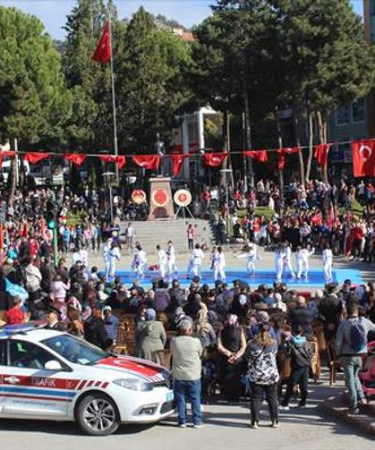 Kastamonu'nun ilçelerini Cumhuriyet coşkusu sardı