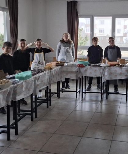 Kastamonu’da öğrencilerden ‘Mehmetçik Vakfı’ için kermes