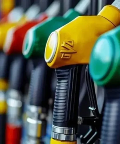 Benzin ve motorine zam geldi: Tabelalar değişti