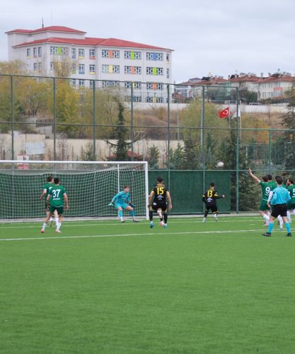 Cide Belediyespor ile Ormanspor yenişemedi: 1-1