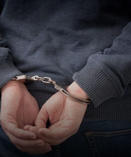 Aranan 19 kişi yakalandı, 5’i tutuklandı