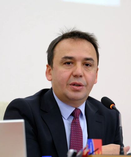 Başkan Baltacı’dan tiyatro daveti