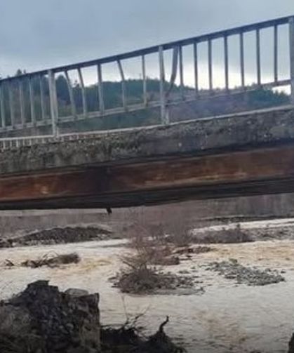 Yağış köprüyü vurdu, Tosya–İskilip yolu trafiğe kapatıldı