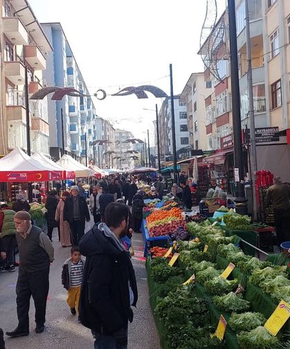 Bayram alışverişi çarşı ve pazarlarda yoğunluk oluşturdu