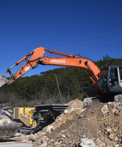 Kastamonu’da bozulan köy yolları tek tek onarılıyor