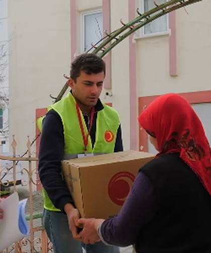 Kastamonu Belediyesi Ramazan’da kapı kapı yardım ulaştırdı