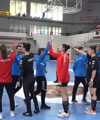 Milliler Kastamonululardan dopdolu bir tribün bekliyor