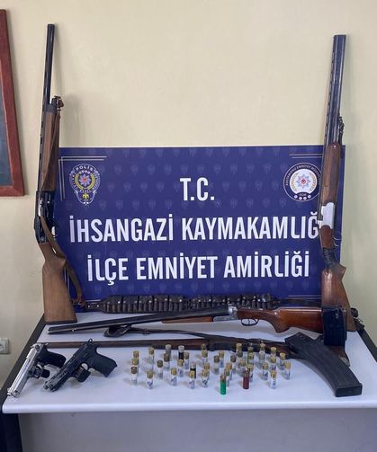 Kastamonu’da ruhsatsız silahlar ele geçirildi