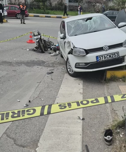 Kastamonu plakalı otomobil kazaya karıştı: 3 ağır yaralı