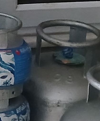 Köy bakkallarında tüp satışı yasaklandı