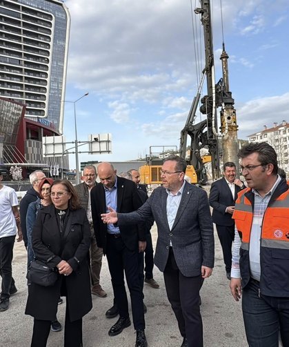 Olukbaşı Kavşağı’nda dikkat çeken mesaj!