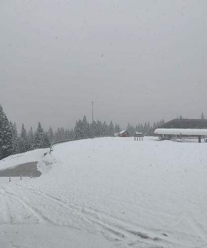 Kastamonu'da Nisan ayında kar yeniden yüzünü gösterdi