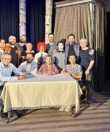 Kastamonu’da tiyatro sezonu “Ağaçlar Ayakta Ölür” ile kapandı