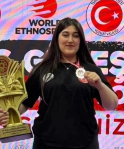 472 sporcu arasından sıyrıldı