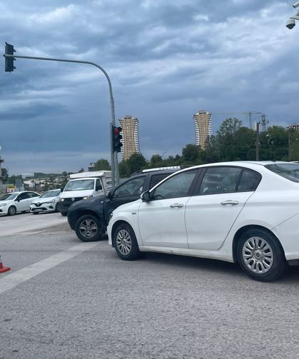 Hacıbey Kavşağı’nda trafik kazası