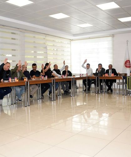 Özel İdare KH Spor’da Nida Sinsi yeniden başkan seçildi