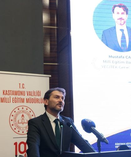 Kastamonu’da konuşan Genel Müdür Canlı: “Yapay zeka öğretmenlerin rolünü değiştirecek”