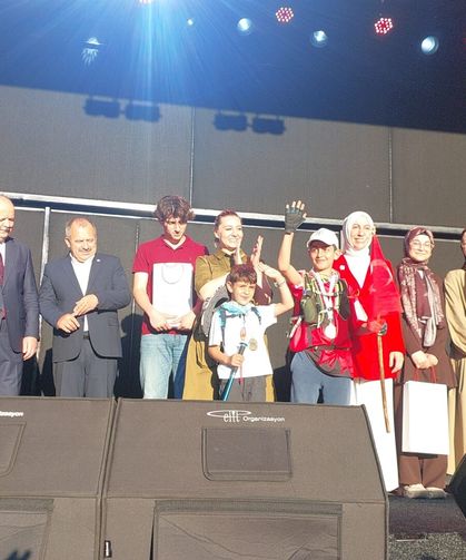 İstiklal Yolu’nun en küçük kahramanları gönülleri fethetti