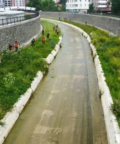 Kastamonu’nun mahallelerinde temizlik ve altyapı seferberliği