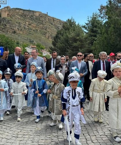 Kastamonu sokaklarında sünnet coşkusu