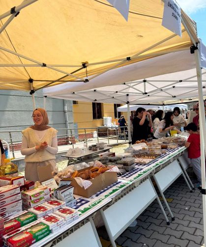 Kastamonu’da öğrenciler Afrika için kermes kurdu