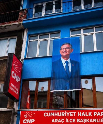 Araç CHP kadroları Özgür Özel'in yeni partisine geçiyor