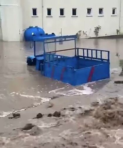 Kastamonu'da selin vurduğu ilçede camiyi su bastı