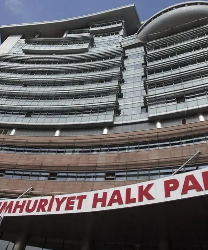 CHP'de 7 il başkanı görevden alındı