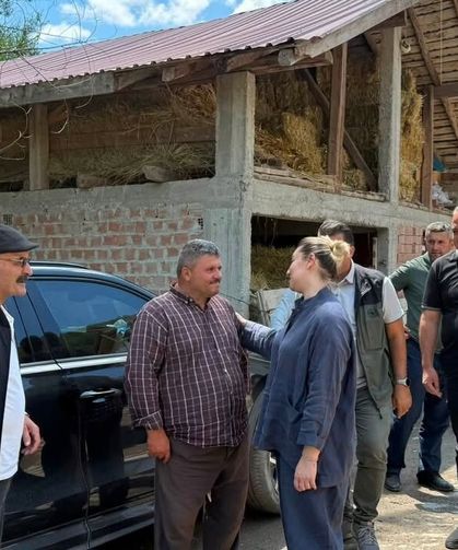 Milletvekili Serap Ekmekci'den yangınzede aileye ziyaret