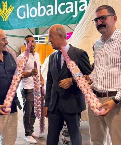 Taşköprü heyetinden İspanya'ya sarımsak çıkarması