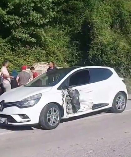 Yol çalışmasının sürdüğü caddede bir kaza daha