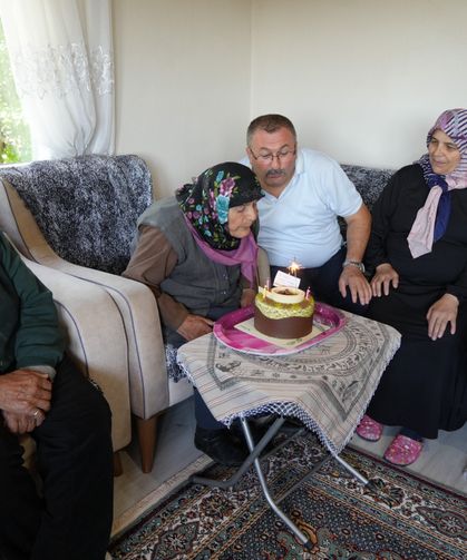 Kastamonu’da 100. yaşa davullu zurnalı kutlama