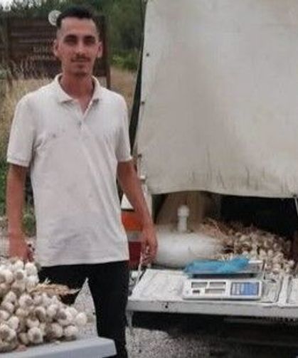 Kastamonulu genç üniversite harçlığını topraktan çıkarıyor