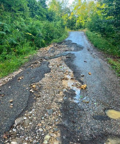 Bu yol yüzünden köylerine dönemiyorlar