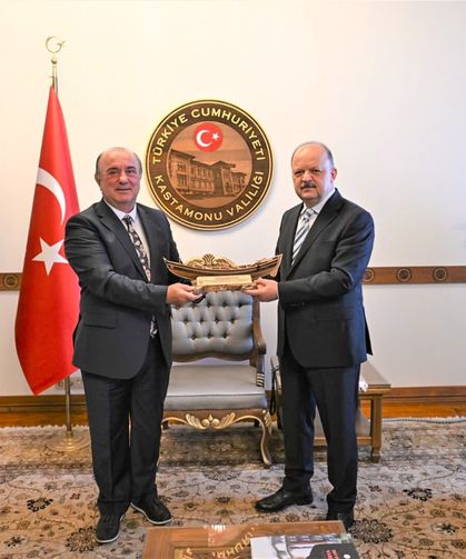 İnebolu’nun simgesi Kastamonu Valiliği makamında