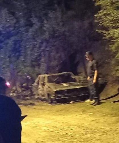 İnebolu’da park halindeki otomobil alevlere teslim oldu